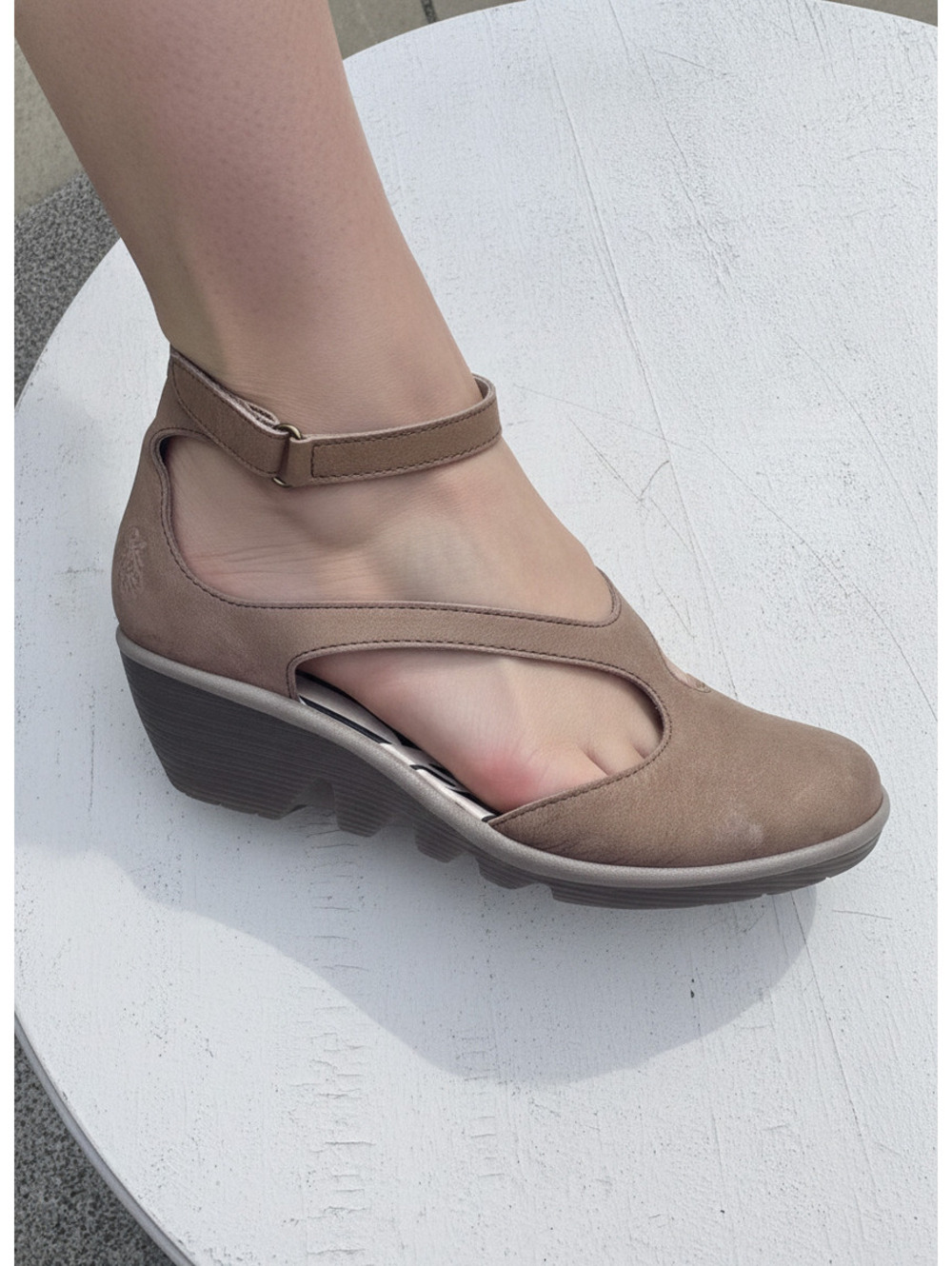 FLY London Cupido Mousse Leather Wedge Shoes EU 38 US 7.5-8 Taupe Mary Jane